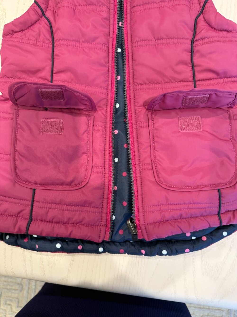 Hatley Girls Reversible Puffer Vest – Berry / Navy Polka Dot (Size 5) - Picture 6 of 12